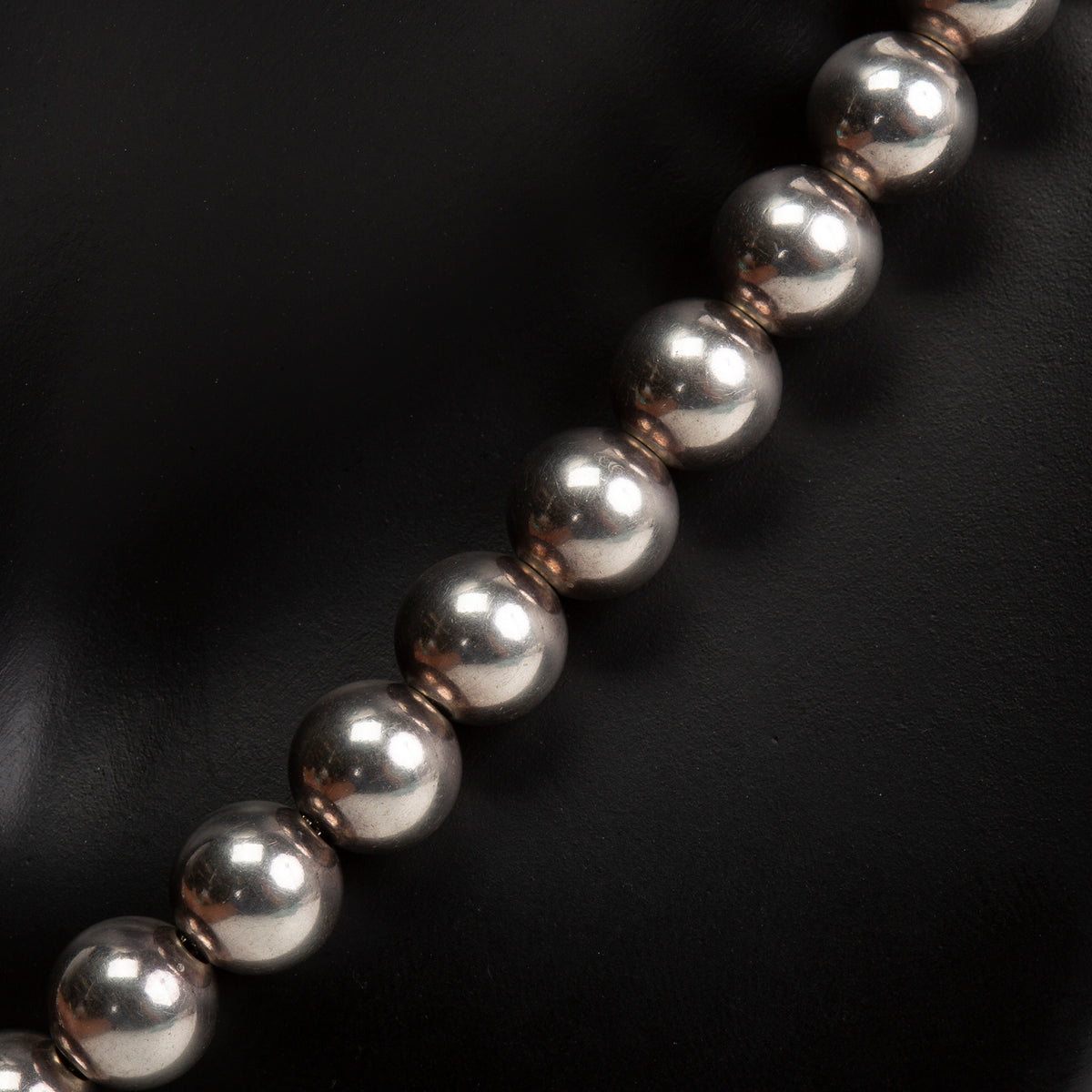 TIFFANY &amp; CO. Double Wrap Necklace