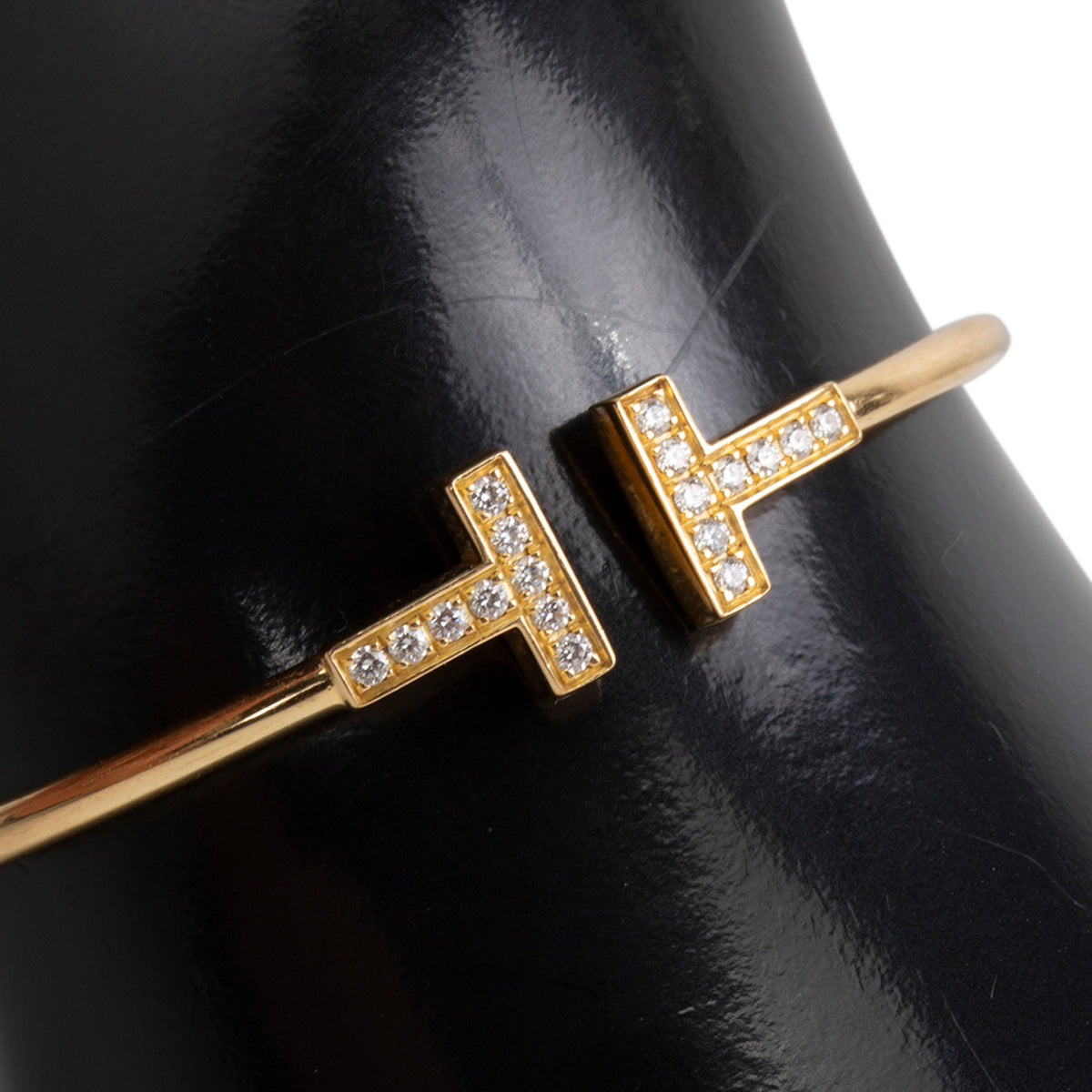 TIFFANY &amp; CO. T Diamond Wire Bracelet