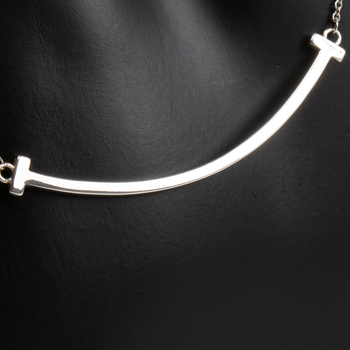 TIFFANY &amp; CO. T Smile Necklace