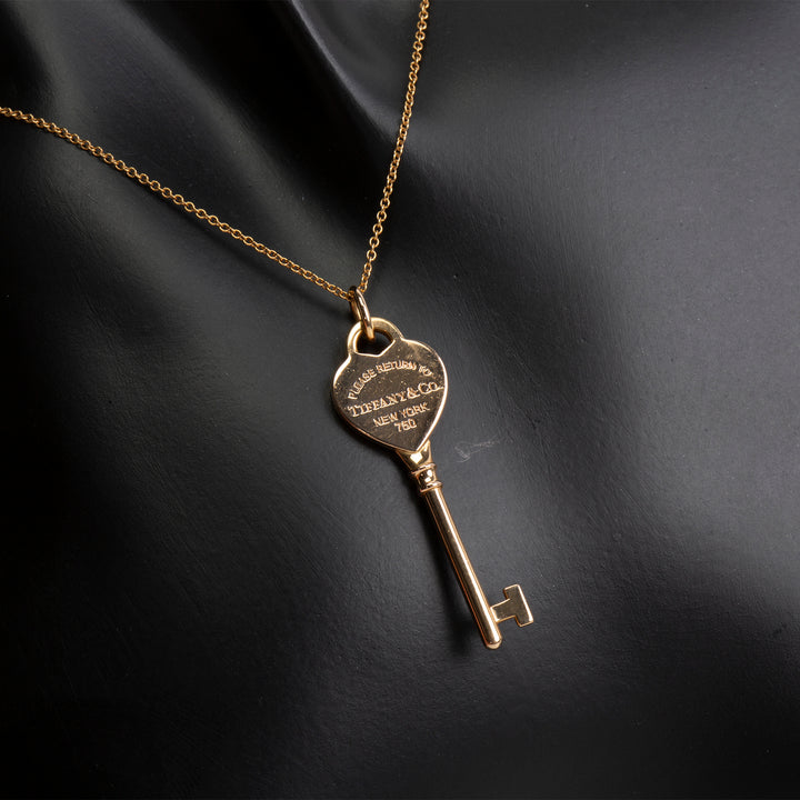 TIFFANY & CO. Return to Tiffany Key Necklace