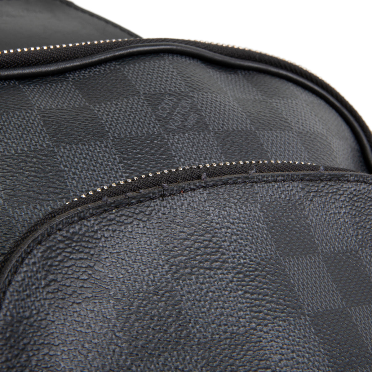 LOUIS VUITTON Avenue Sling Bag - Damier Graphite OUTLET FINAL SALE