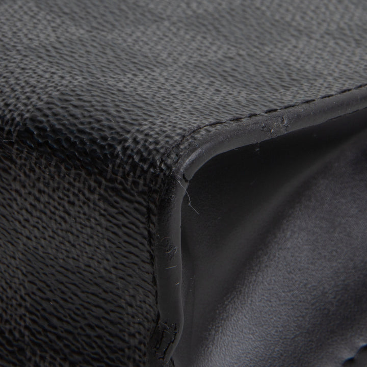 LOUIS VUITTON Pochette Voyage MM Damier Graphite - Black/Grey