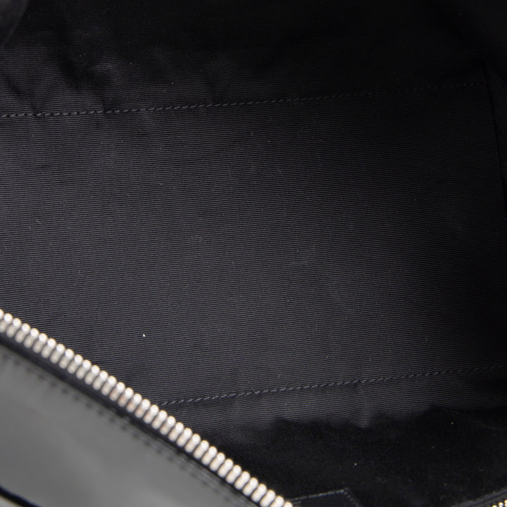 SAINT LAURENT Patent Le Monogramme Shoulder Bag - Black