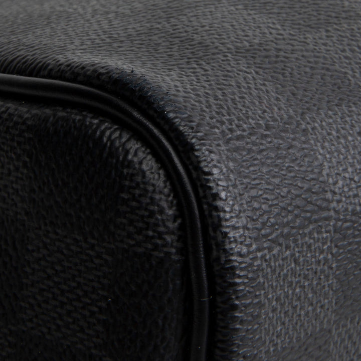 LOUIS VUITTON Damier Graphite Toiletry Dopp Kit
