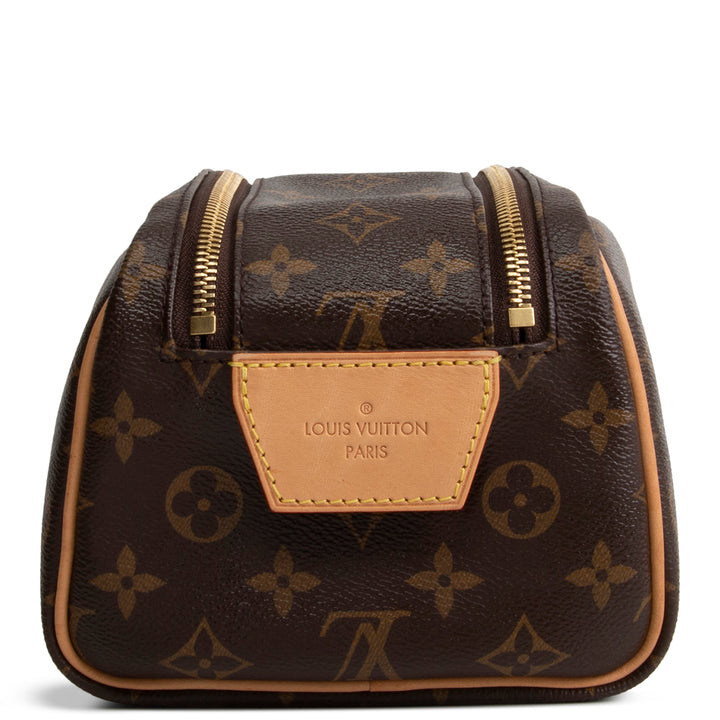 LOUIS VUITTON Monogram Toiletry Dopp Kit