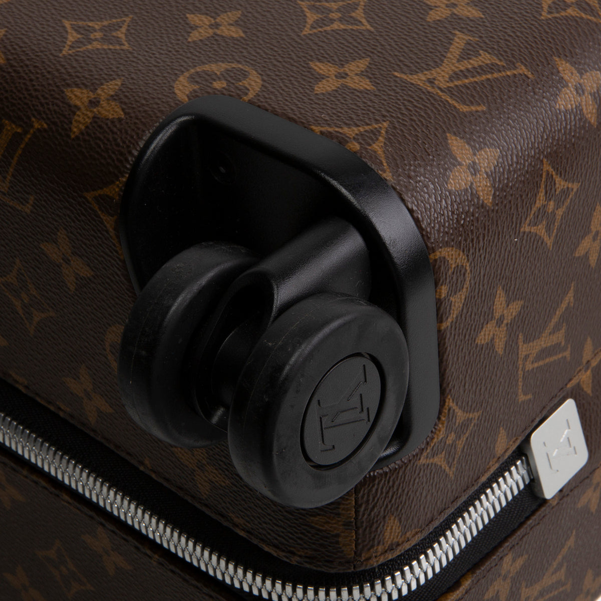 LOUIS VUITTON Horizon 55 Monogram w/ Matte Black Accents