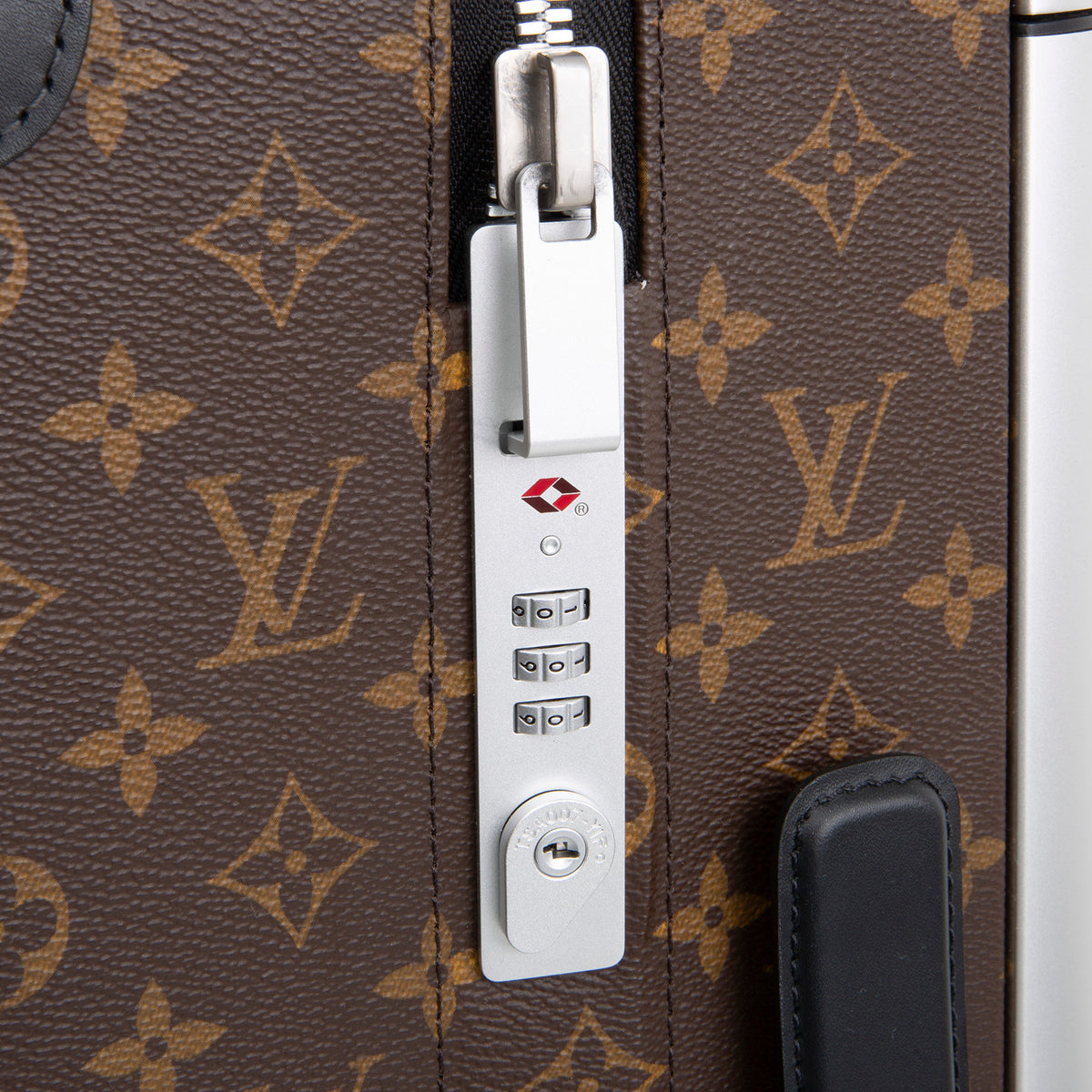 LOUIS VUITTON Horizon 55 Monogram w/ Matte Black Accents