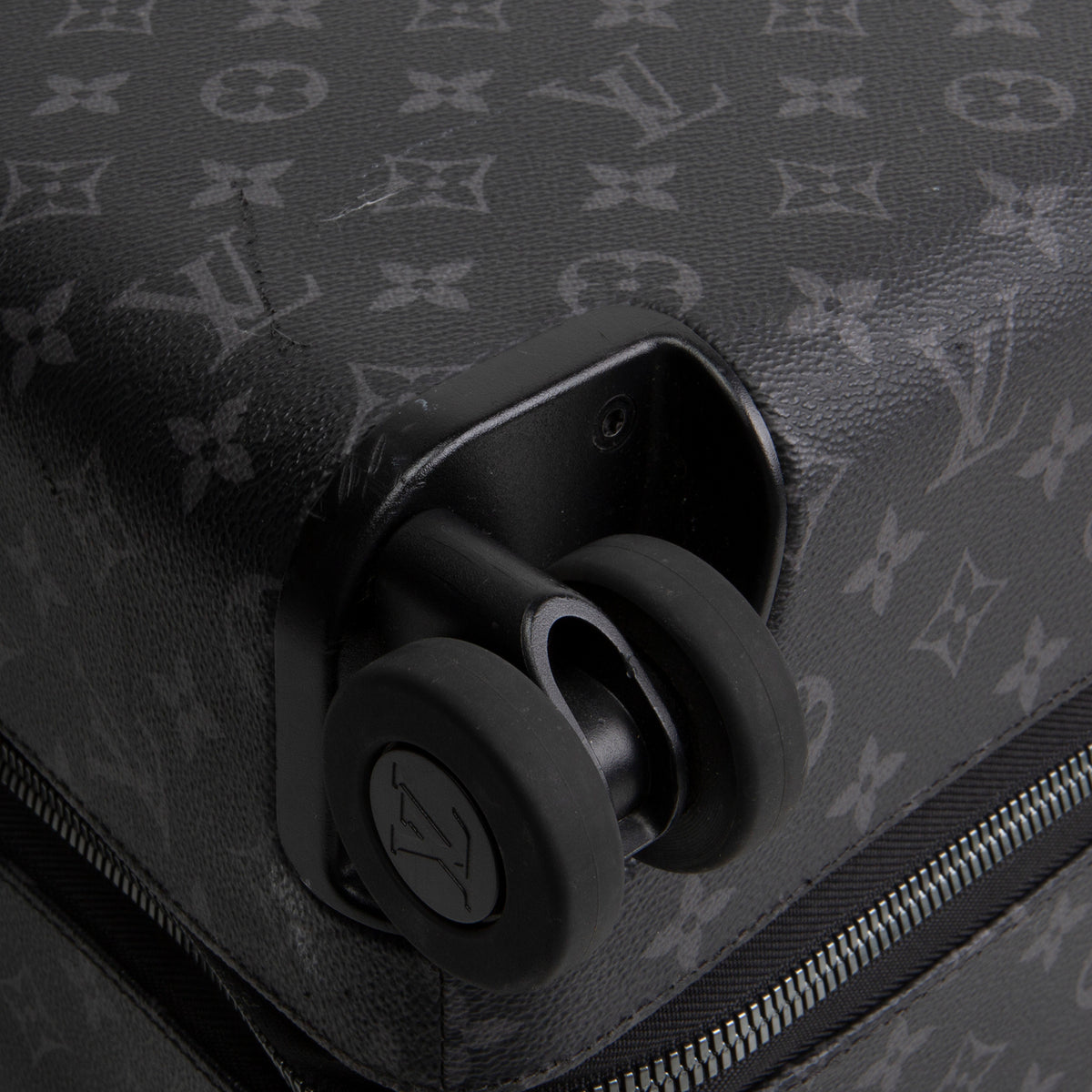 LOUIS VUITTON Horizon 55 Eclipse Monogram