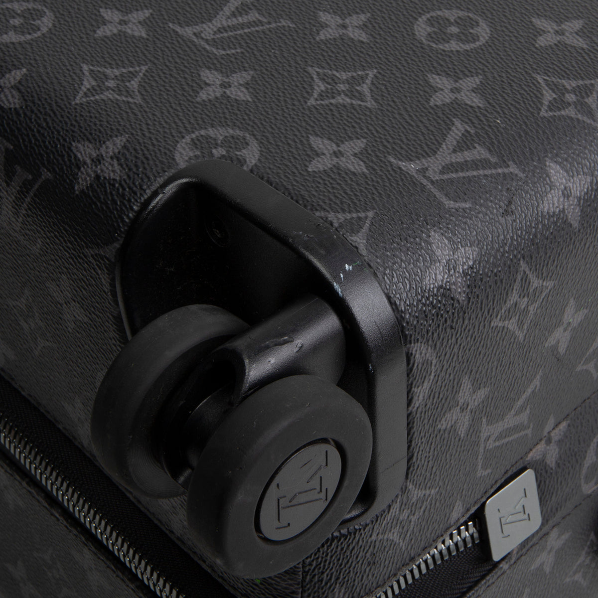 LOUIS VUITTON Horizon 55 Eclipse Monogram