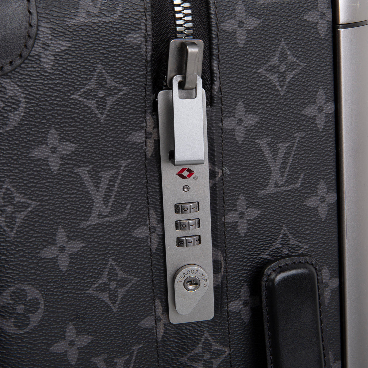 LOUIS VUITTON Horizon 55 Eclipse Monogram