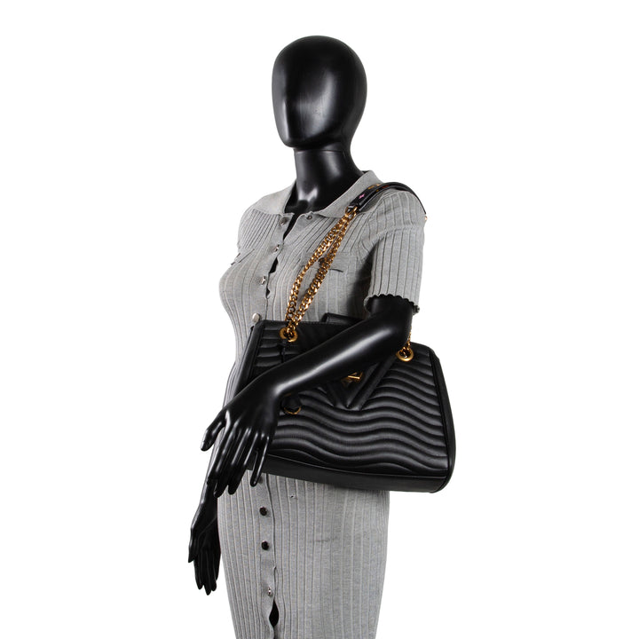LOUIS VUITTON New Wave Chain Tote - Black