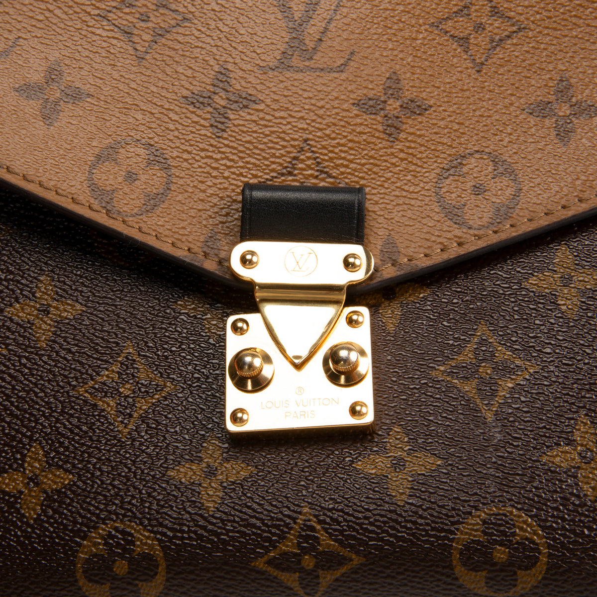 LOUIS VUITTON Monogram Reverse Pochette Metis