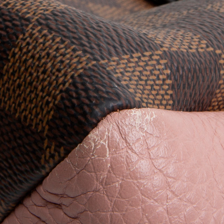 LOUIS VUITTON Brittany Magnolia