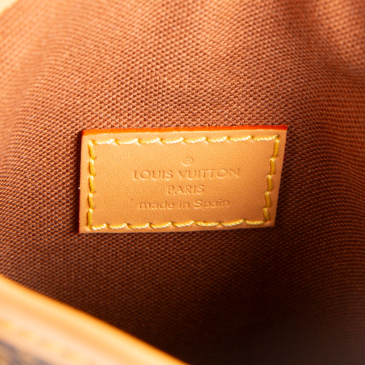 LOUIS VUITTON Monogram Fold Me Pouch