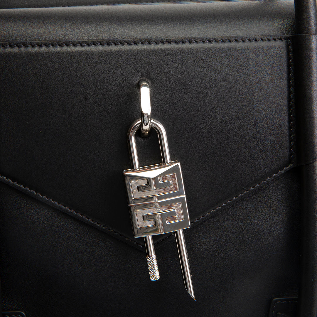 GIVENCHY Soft Antigona Duffle