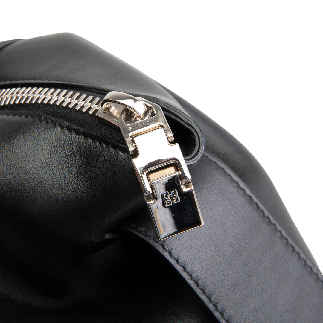 GIVENCHY Soft Antigona Duffle