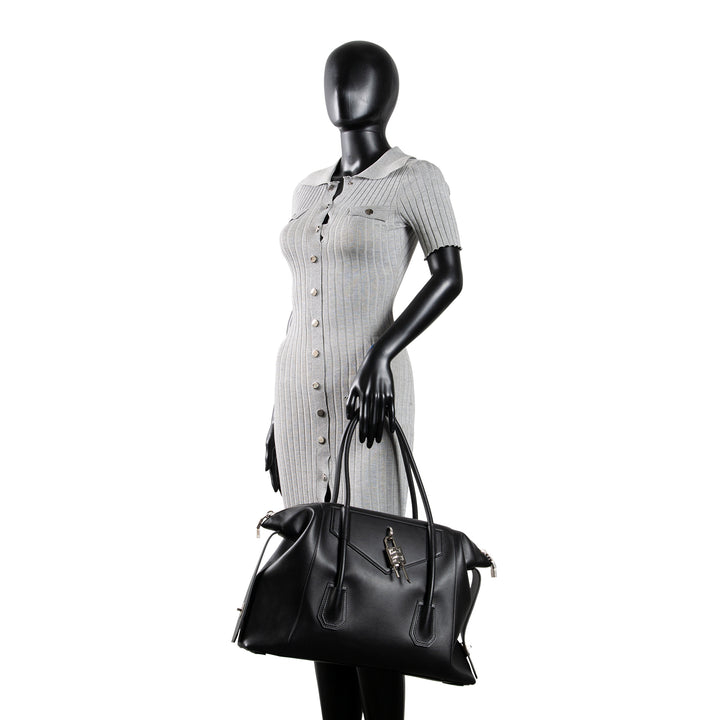 GIVENCHY Soft Antigona Duffle