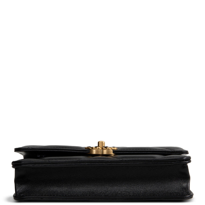 CHANEL Lambskin 19 Wallet On Chain - Black