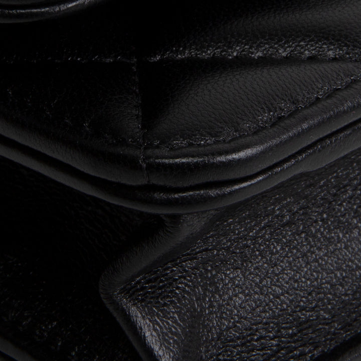 CHANEL Lambskin 19 Wallet On Chain - Black