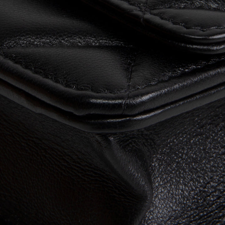 CHANEL Lambskin 19 Wallet On Chain - Black
