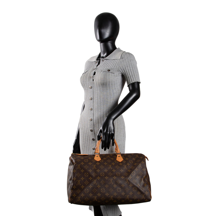 LOUIS VUITTON Vintage Monogram Speedy 40
