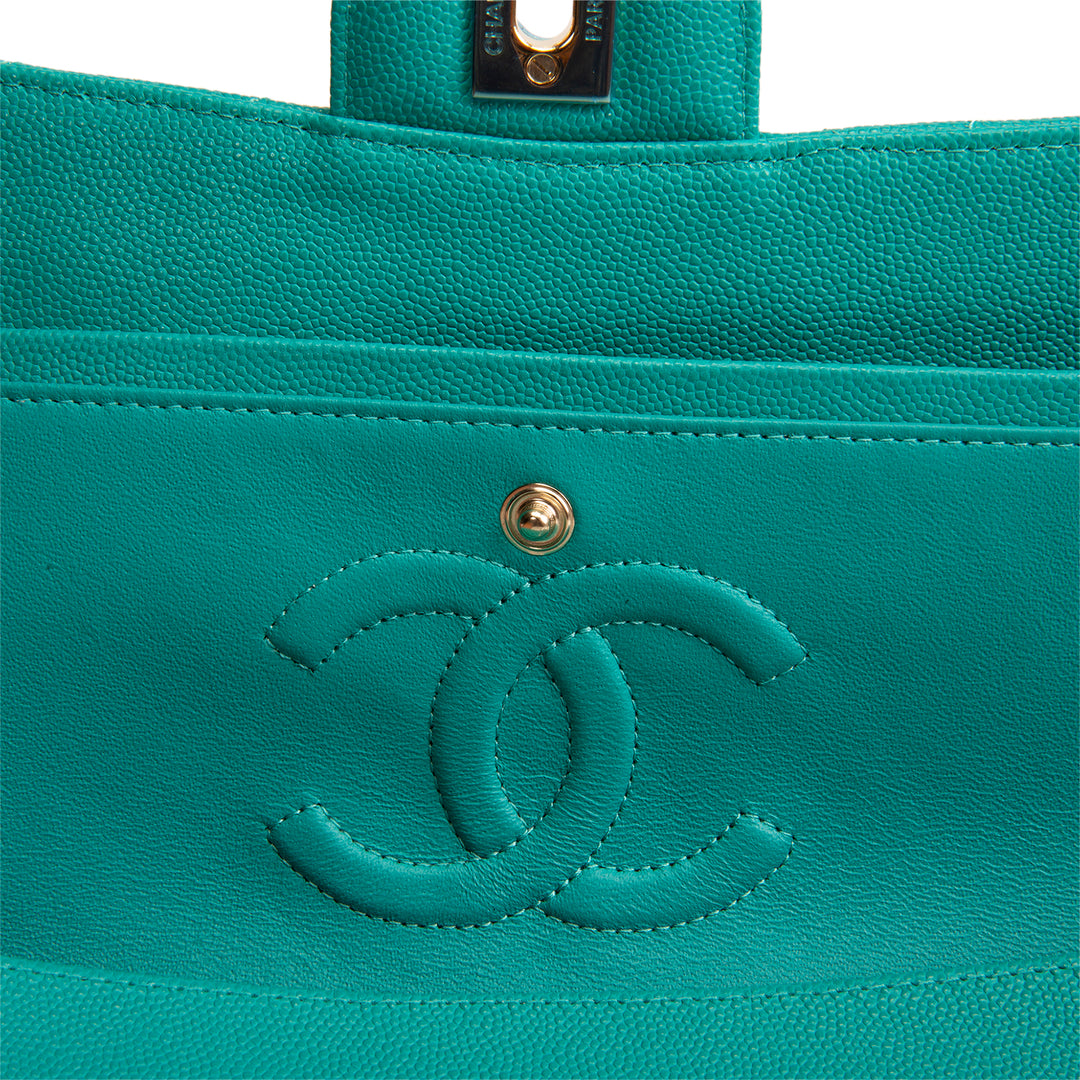CHANEL Caviar Quilted Medium Double Flap