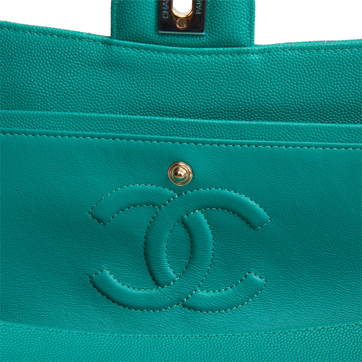 CHANEL Caviar Quilted Medium Double Flap