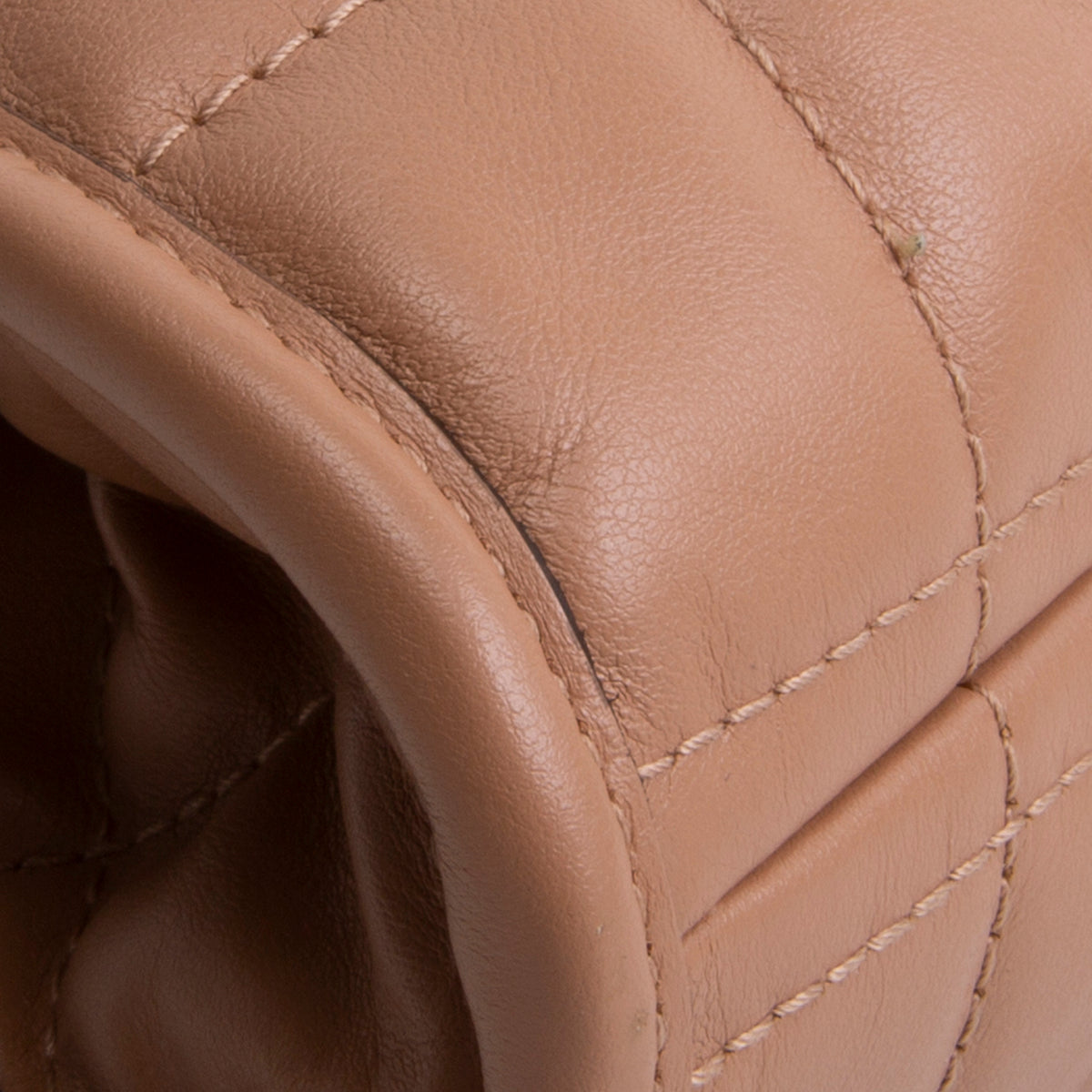 GUCCI Medium Quilted Deco Tote - Nude
