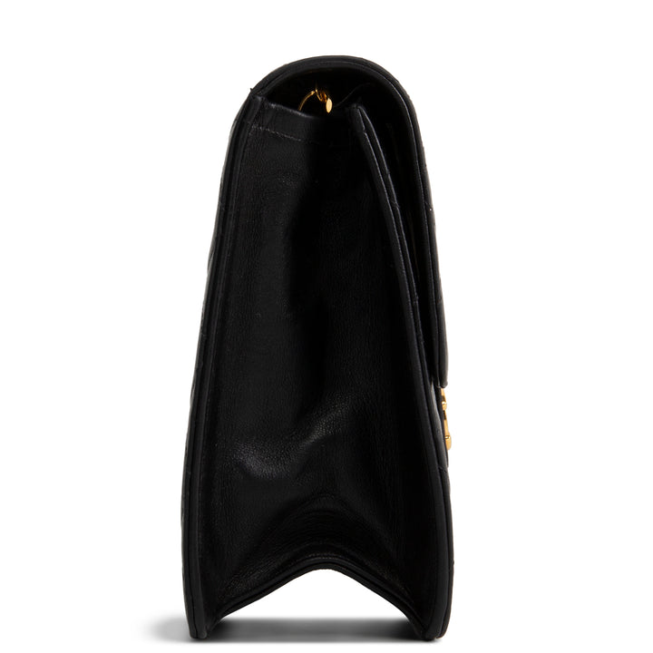 CHANEL Vintage Push Lock Single Flap