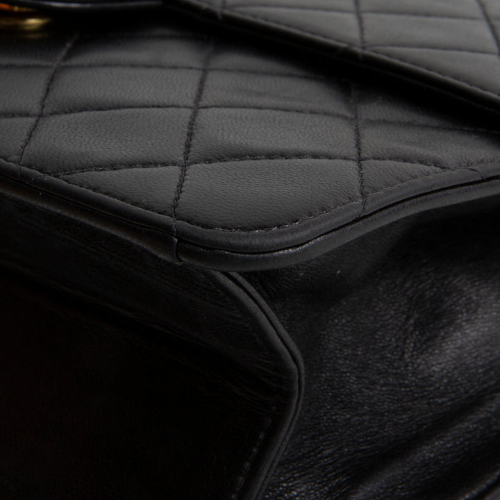 CHANEL Vintage Push Lock Single Flap