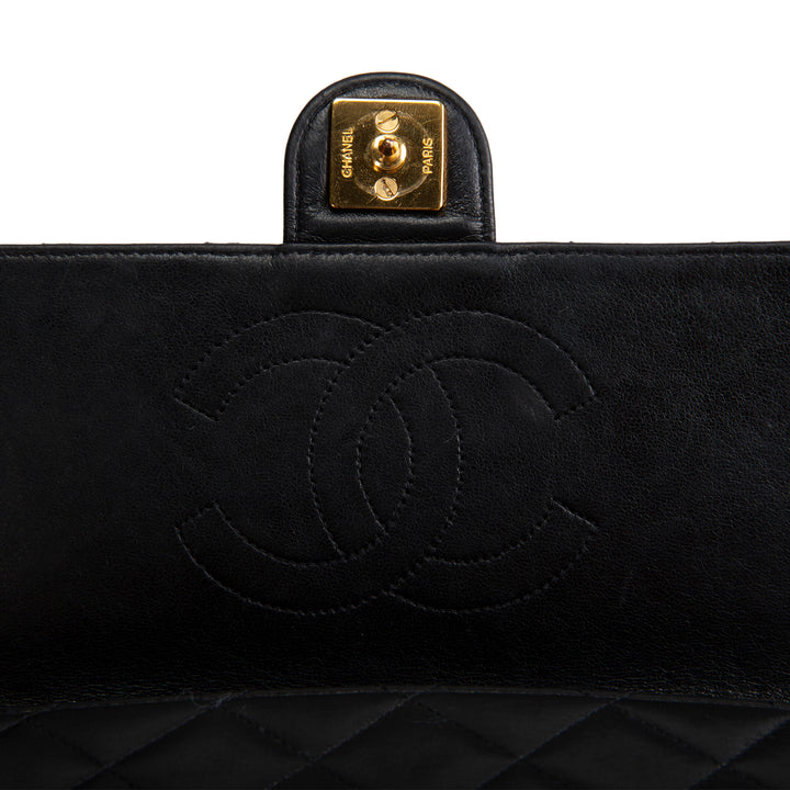 CHANEL Vintage Push Lock Single Flap
