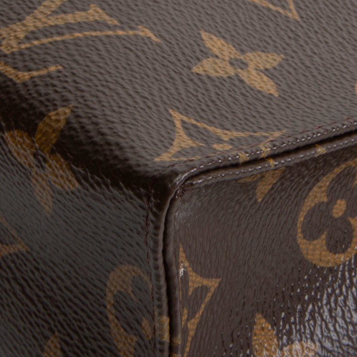 LOUIS VUITTON Monogram Poche Toiletry 26