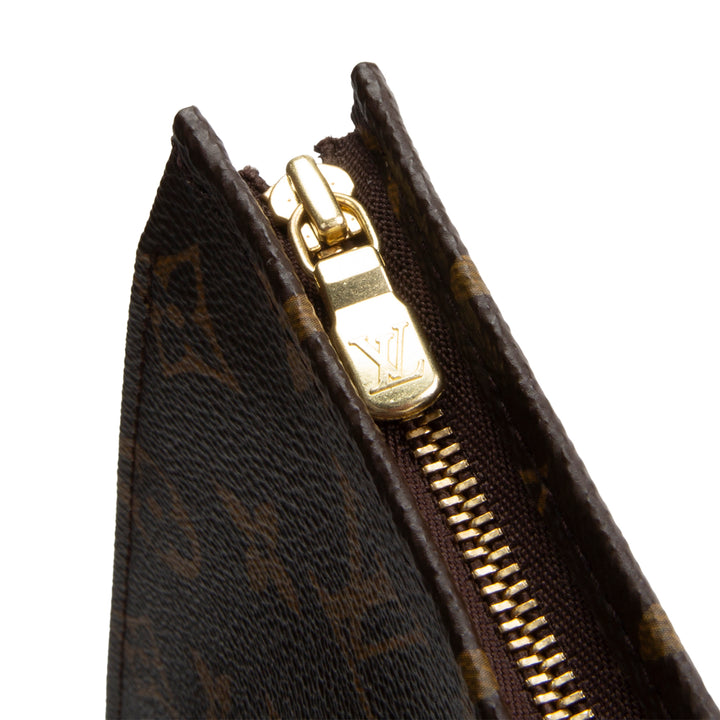 LOUIS VUITTON Monogram Poche Toiletry 26