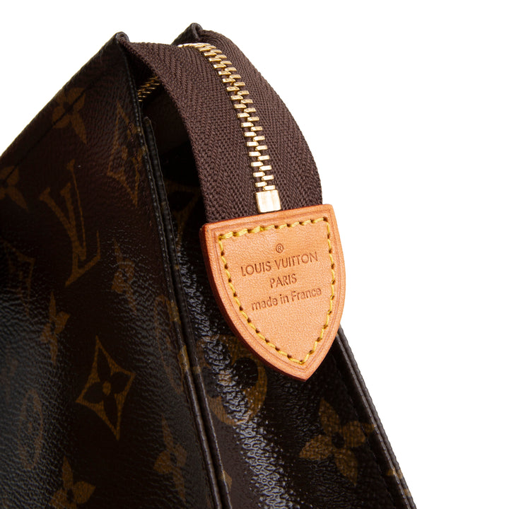 LOUIS VUITTON Monogram Poche Toiletry 26