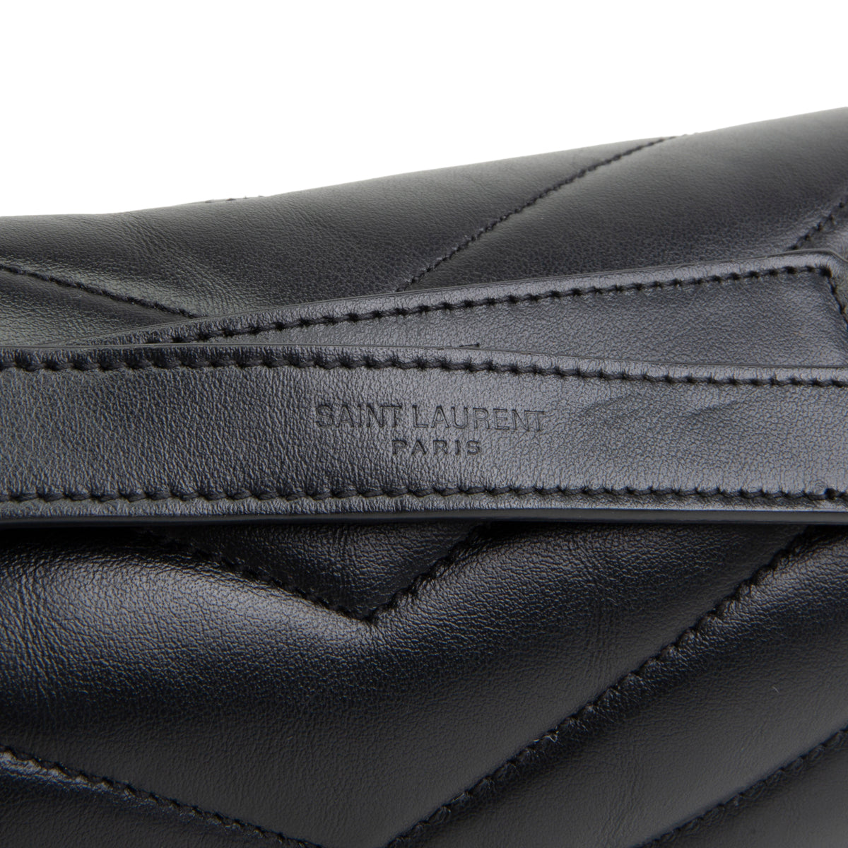 SAINT LAURENT Medium Loulou Shoulder Bag