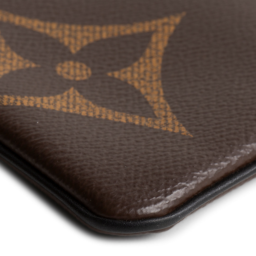LOUIS VUITTON Trio Pouch Giant Monogram OUTLET FINAL SALE