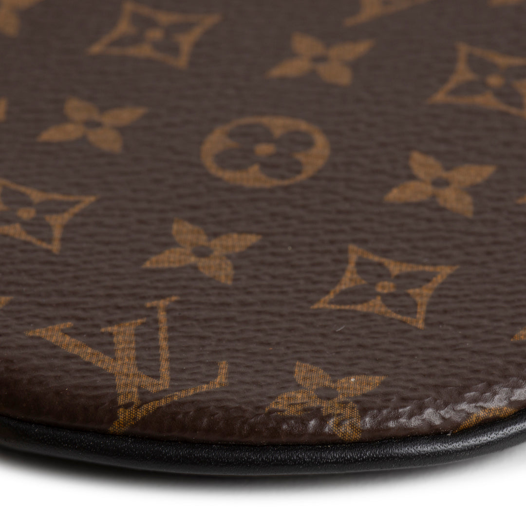 LOUIS VUITTON Trio Pouch Giant Monogram OUTLET FINAL SALE