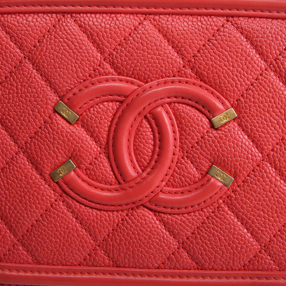 CHANEL Small Caviar Filigree Vanity Case - Coral