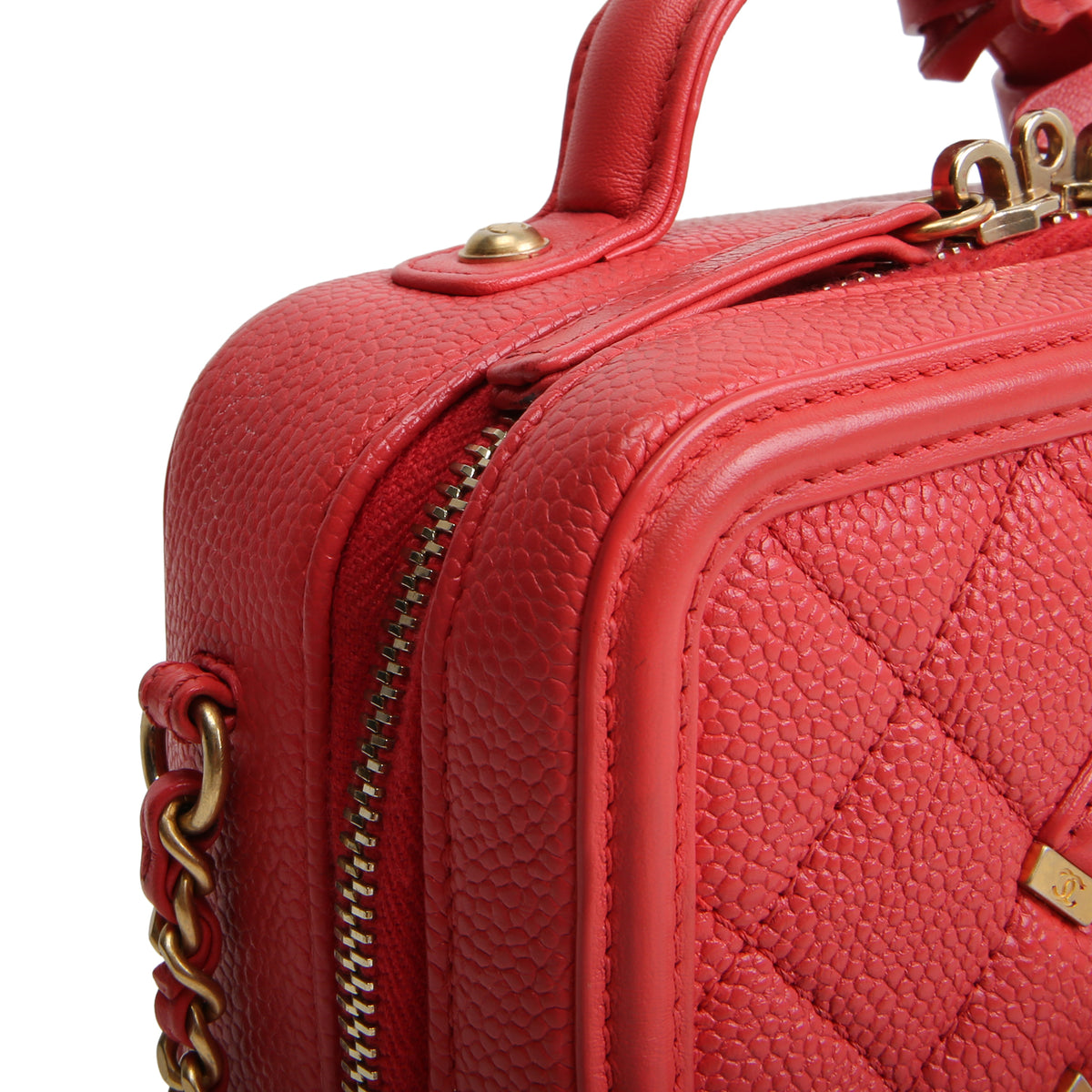 CHANEL Small Caviar Filigree Vanity Case - Coral