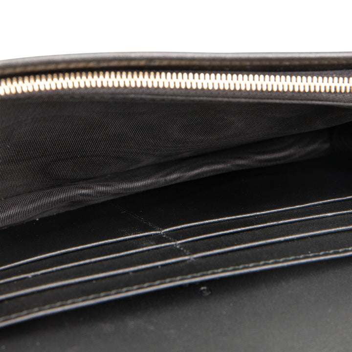 GUCCI GG Diagonal Wallet on Chain