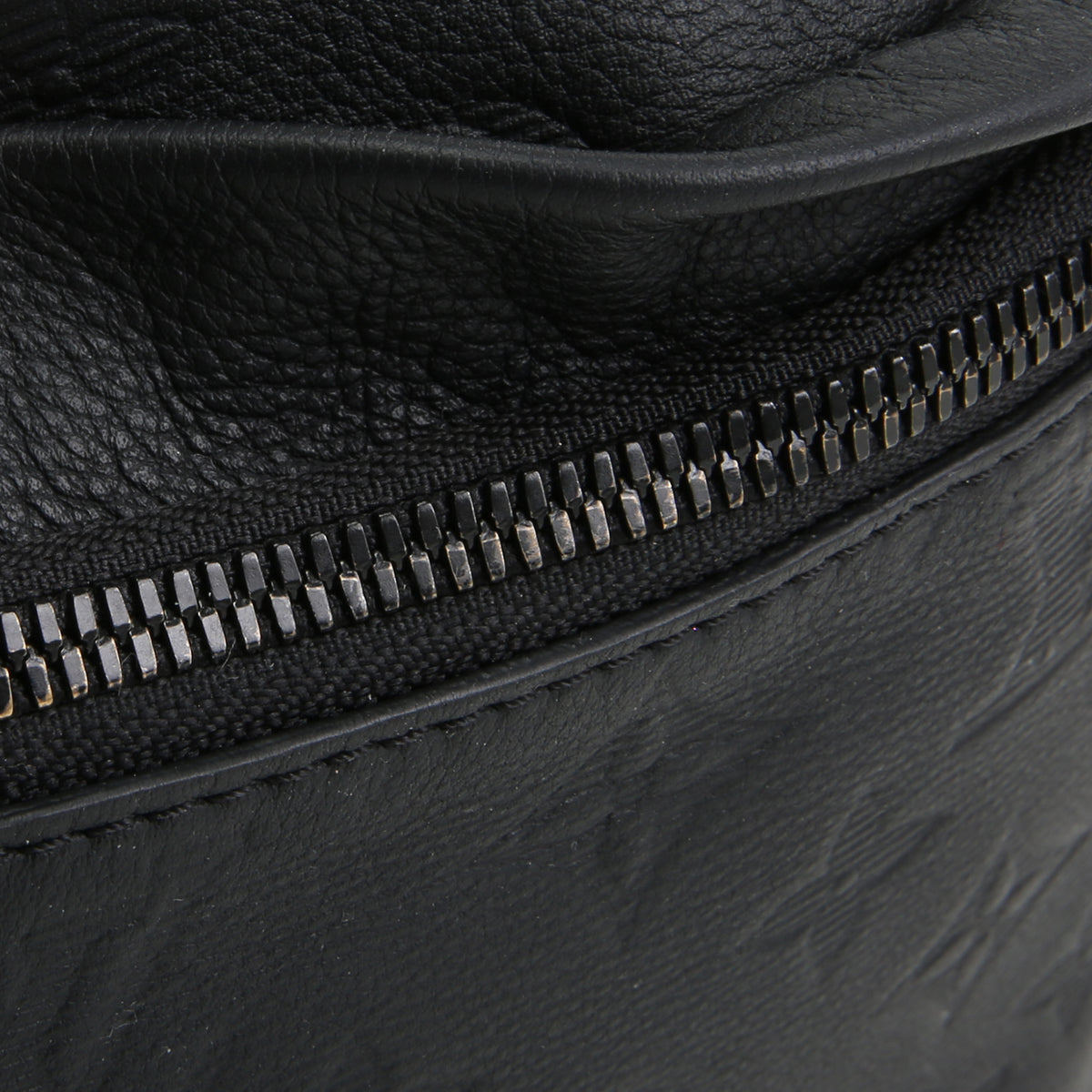 LOUIS VUITTON Monogram Shadow Discovery Bumbag - Black OUTLET FINAL SALE