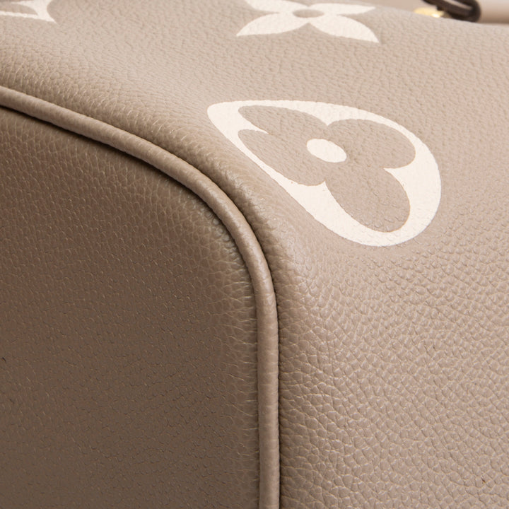 LOUIS VUITTON Giant Empreinte Monogram Neonoe MM - Bicolor Turtledove