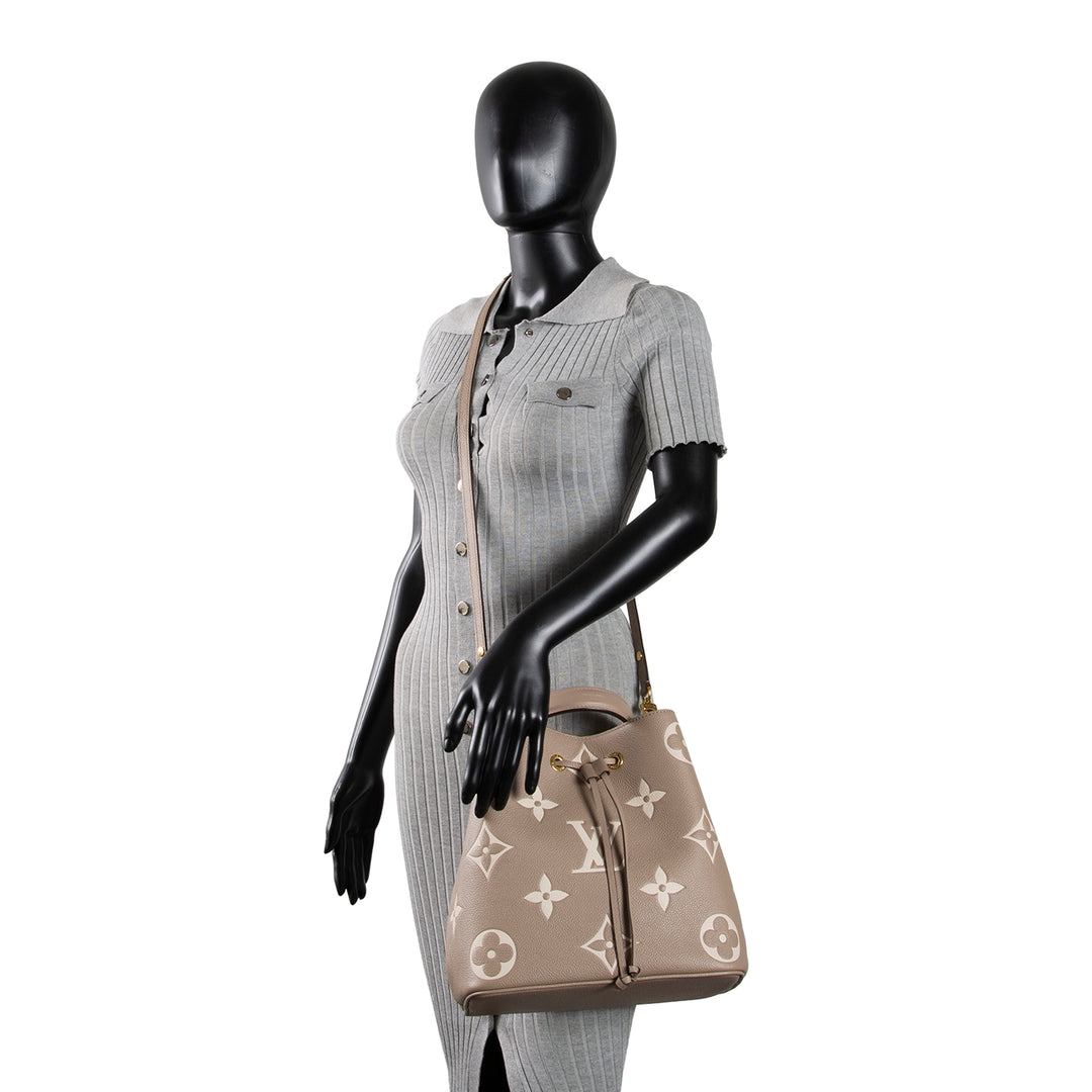 LOUIS VUITTON Giant Empreinte Monogram Neonoe MM - Bicolor Turtledove
