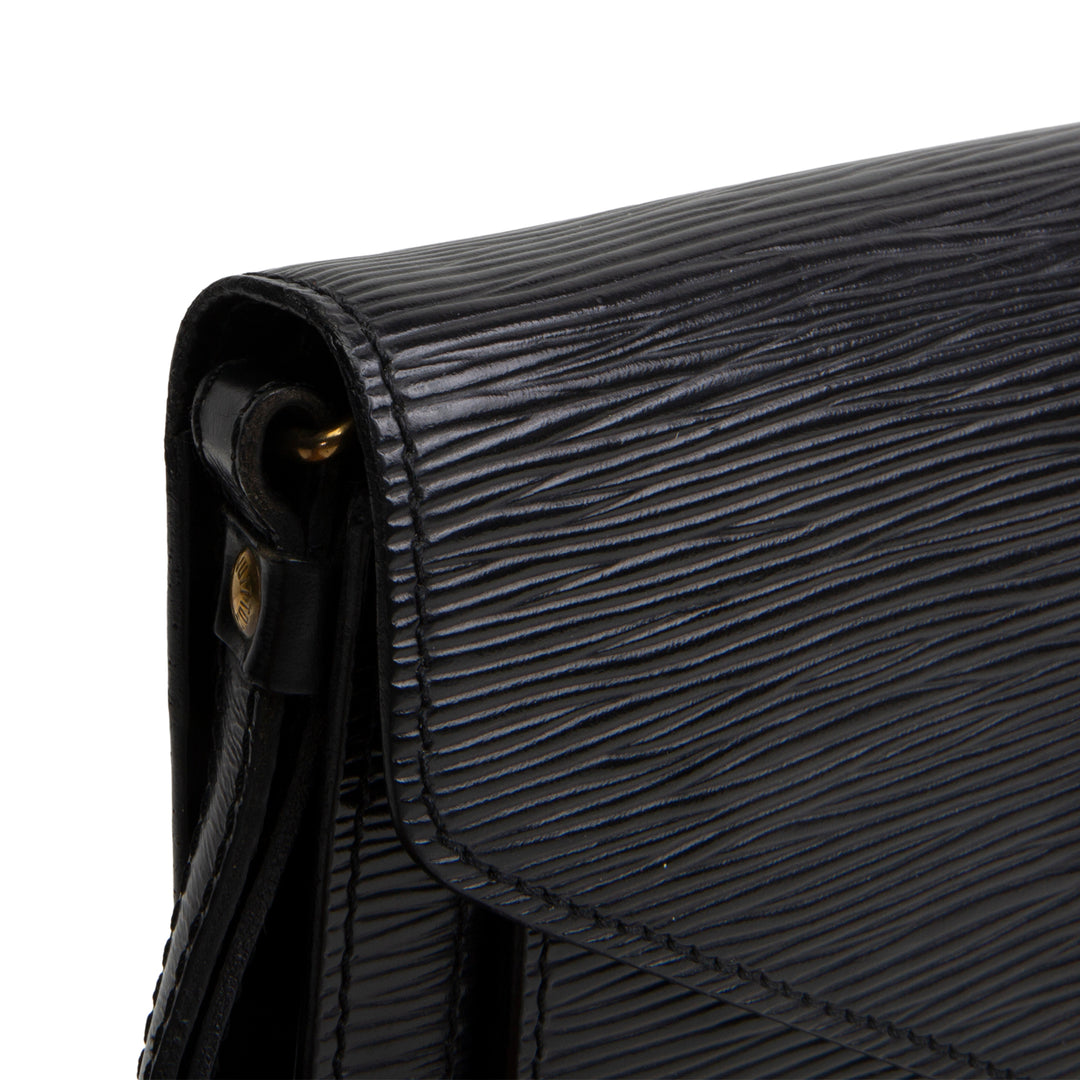 LOUIS VUITTON Vintage Serie Dragonne Epi Clutch - Black