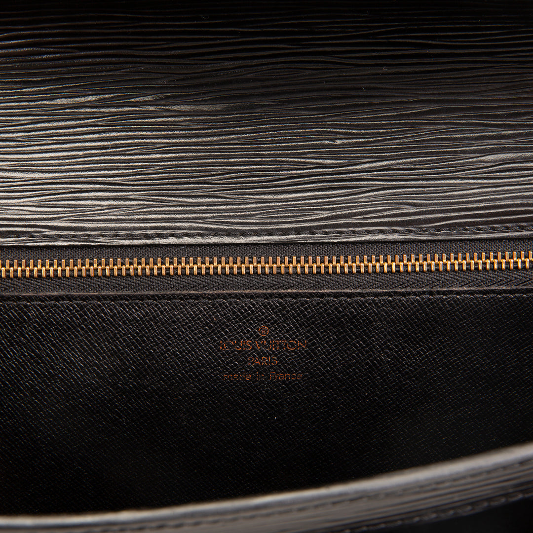 LOUIS VUITTON Vintage Serie Dragonne Epi Clutch - Black