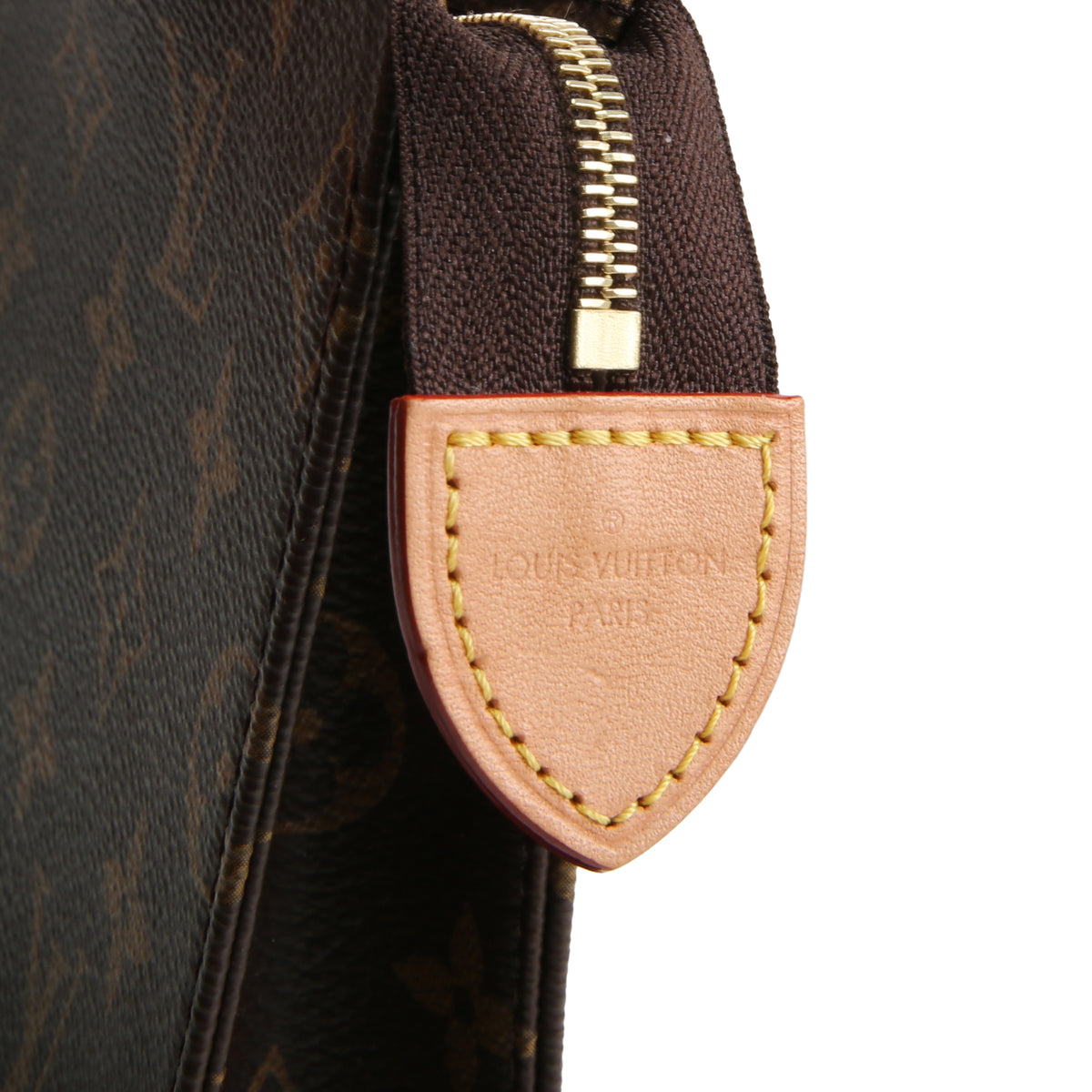 LOUIS VUITTON Monogram Poche Toiletry 26