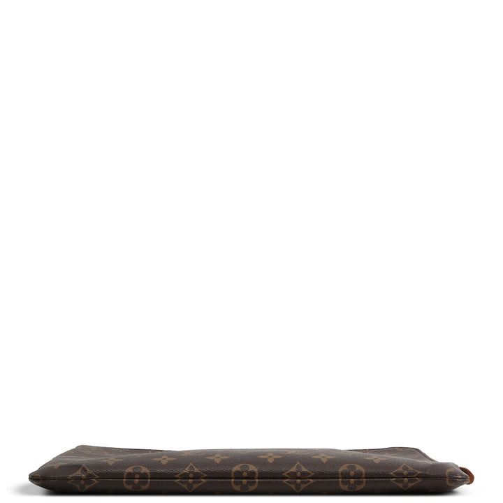 LOUIS VUITTON Monogram Laptop Sleeve