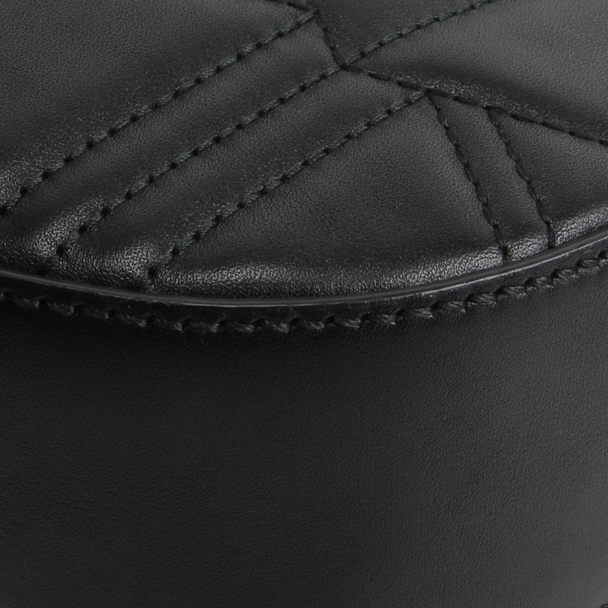 GUCCI Dionysus Hobo - Black