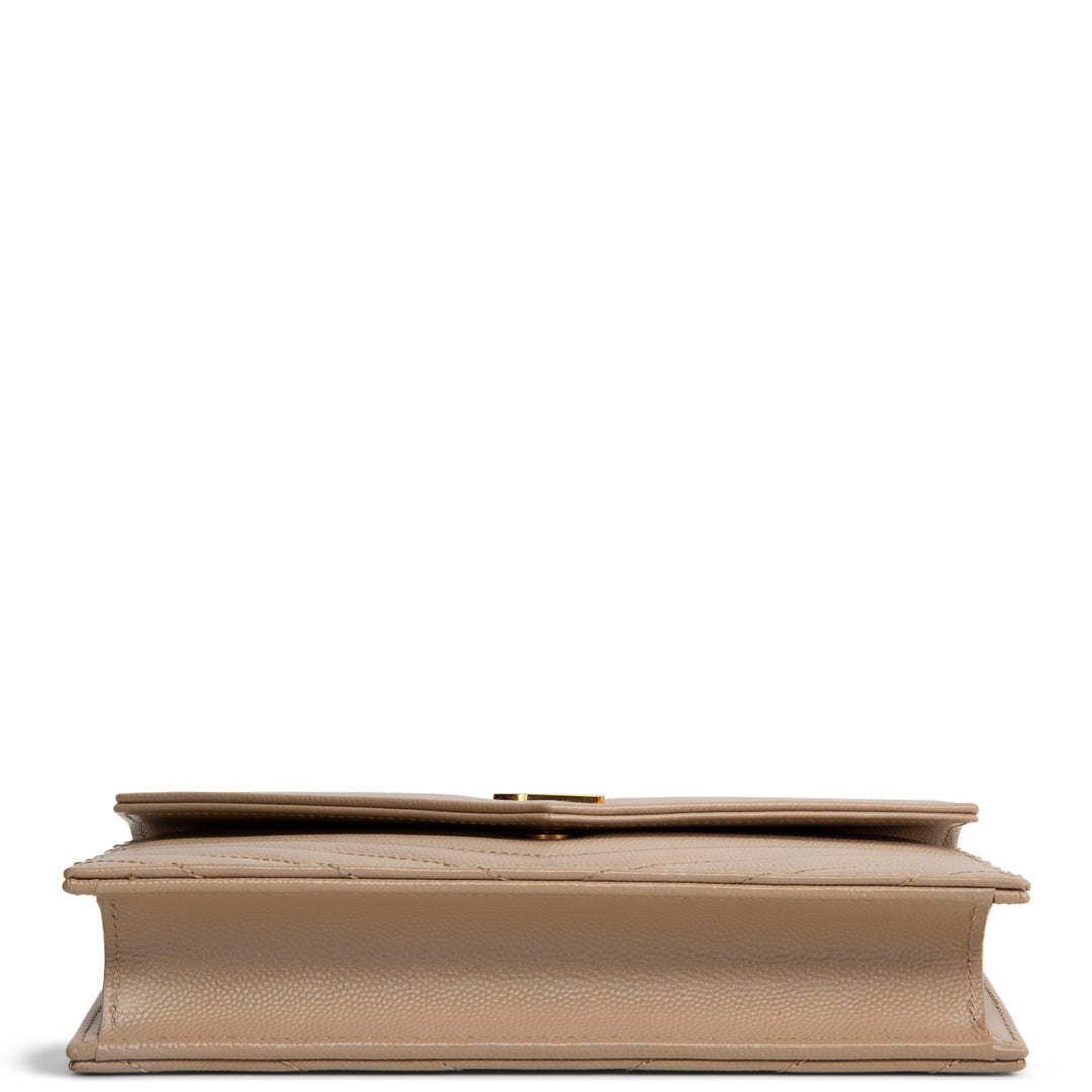 SAINT LAURENT Grain de Poudre Cassandre Envelope Chain Wallet - Nude