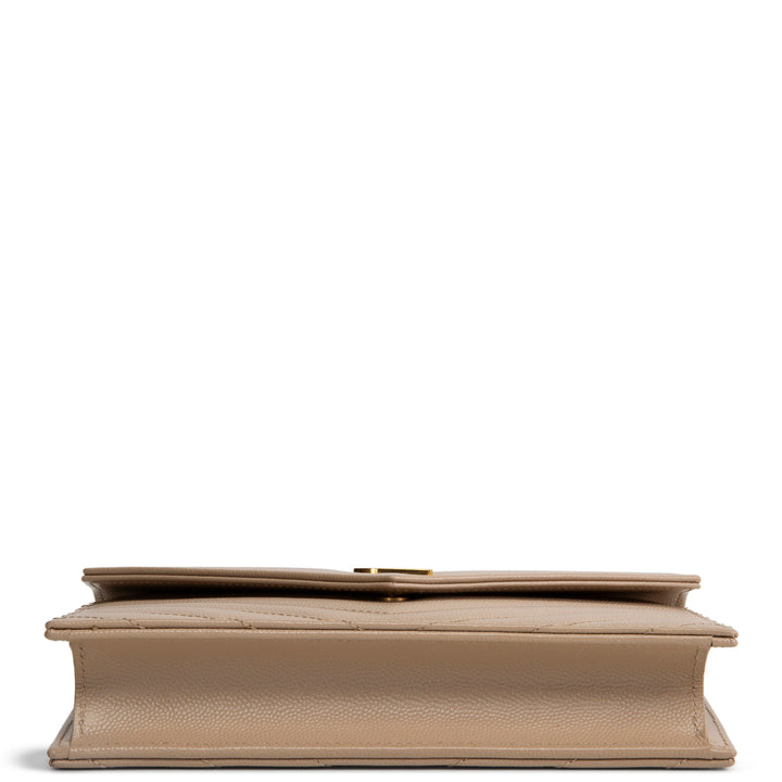 SAINT LAURENT Grain de Poudre Cassandre Envelope Chain Wallet - Nude